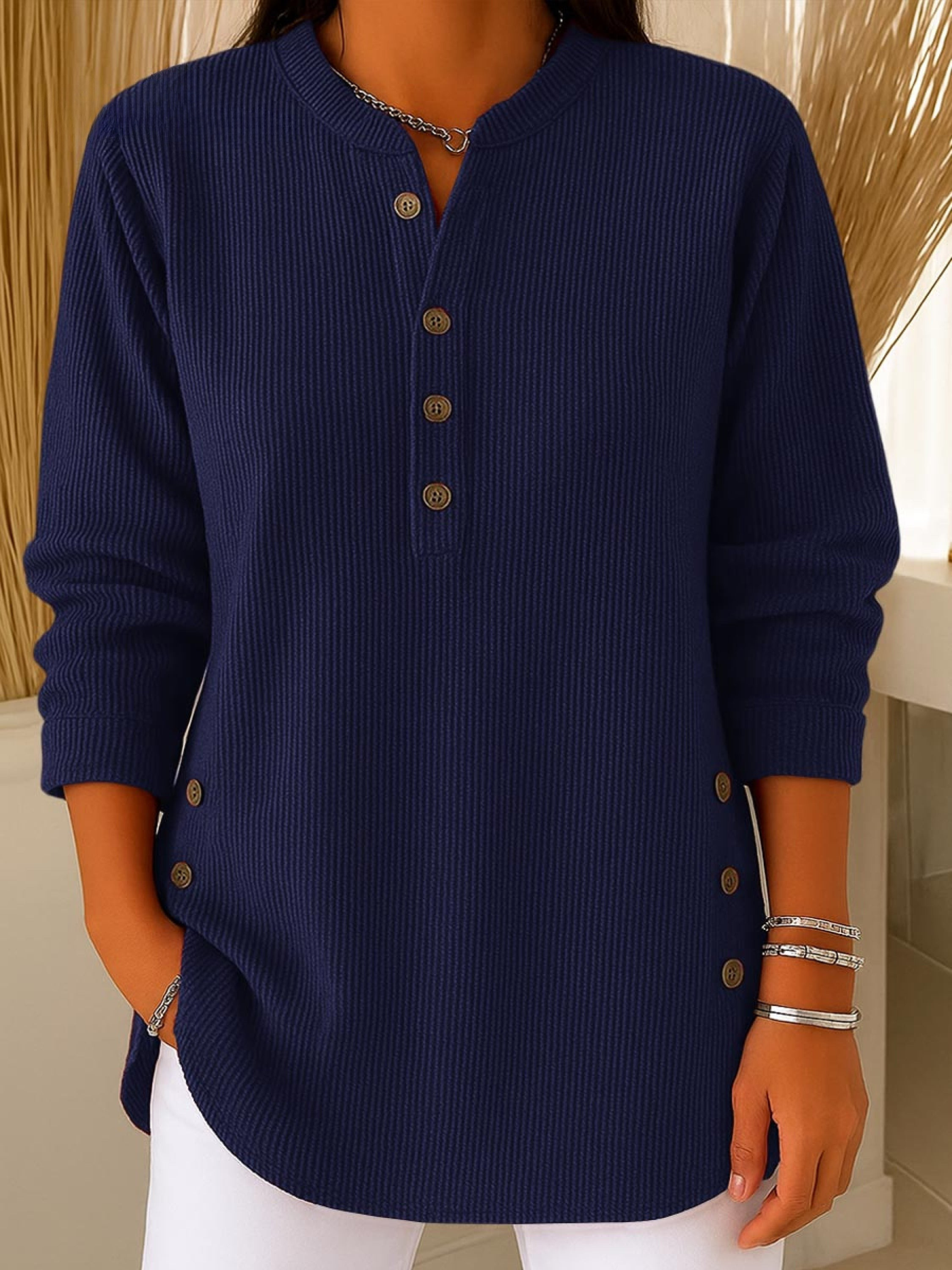 Quinty | Comfortable Button-Up Blouse