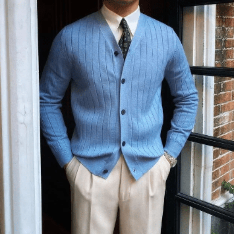 Kester | Classic Buttoned Cardigan