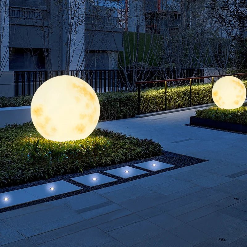 Magique | Waterproof Moon-Shaped LED Lamp