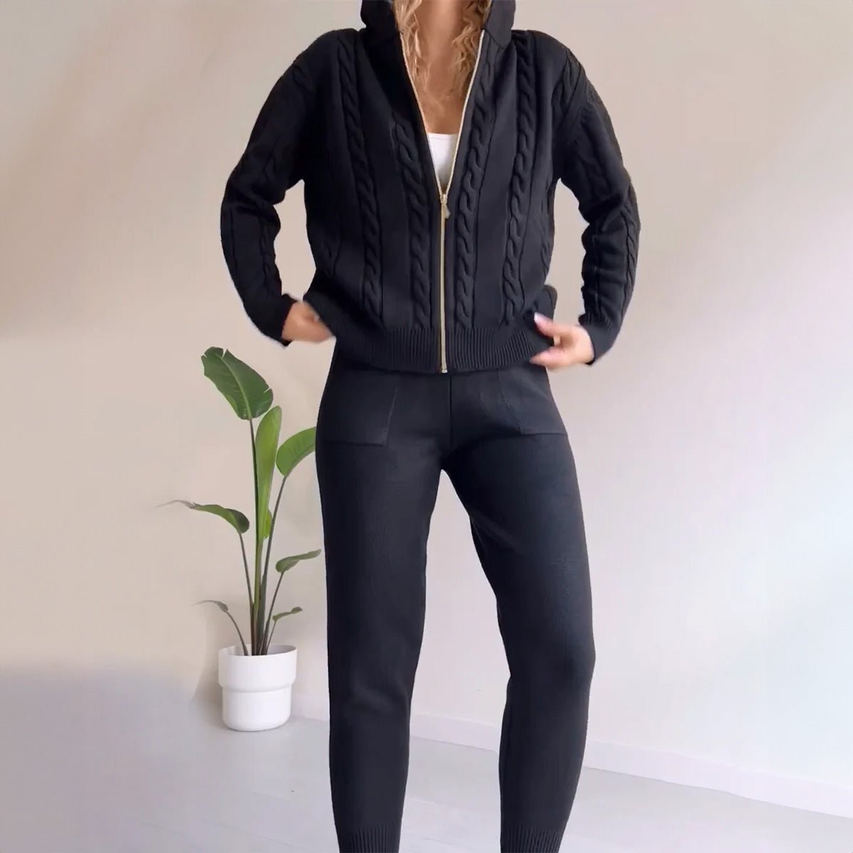 Selvia | Relaxed Knit Hoodie & Lounge Pants Set