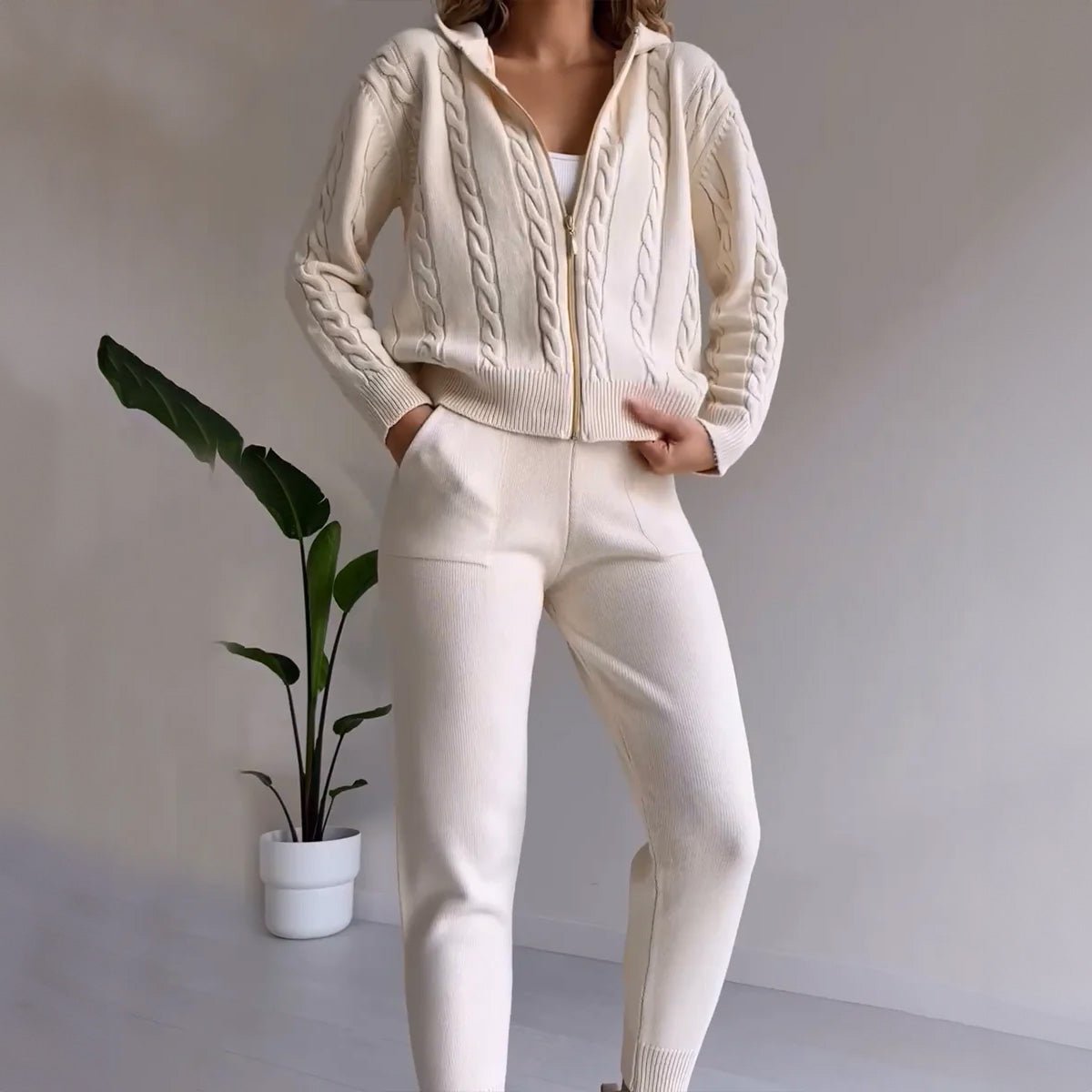 Selvia | Relaxed Knit Hoodie & Lounge Pants Set