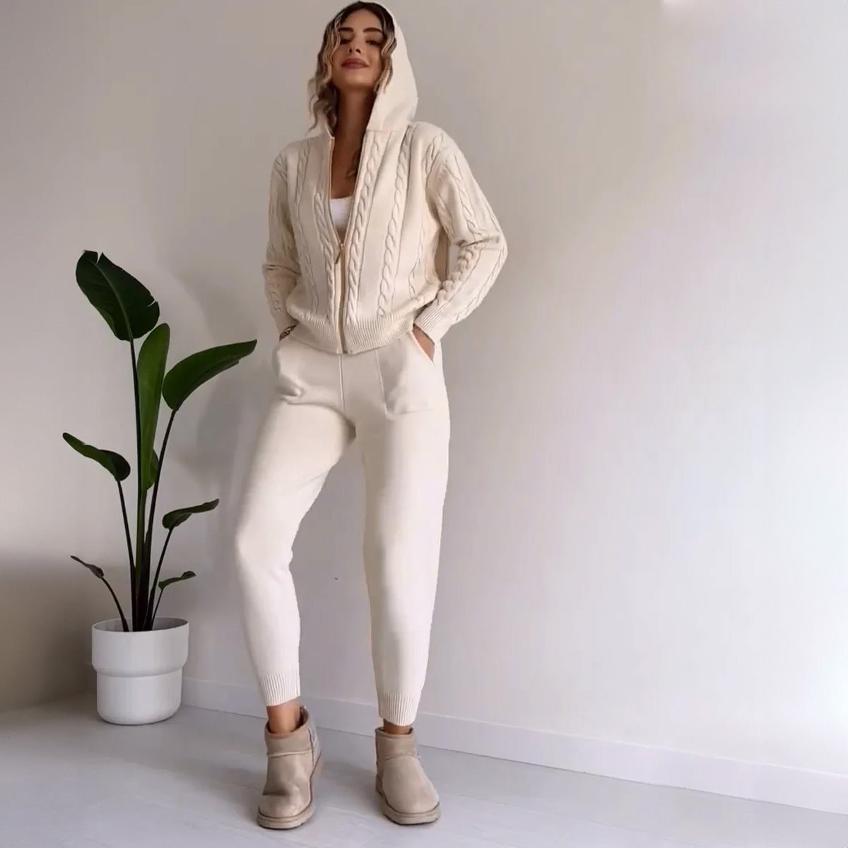 Selvia | Relaxed Knit Hoodie & Lounge Pants Set