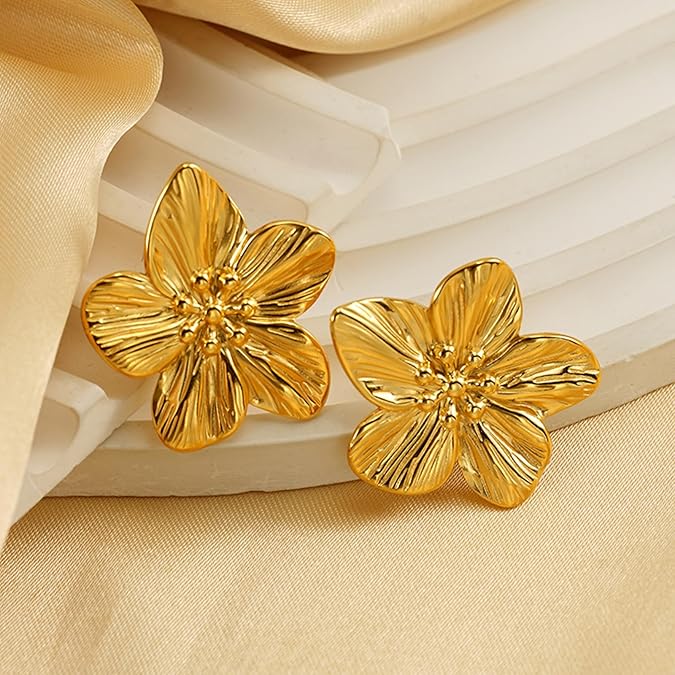 Uma | Elegant Flower-Inspired Dangle Earrings
