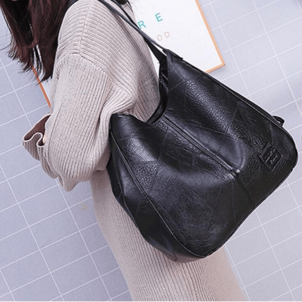 Naoko | Spacious Crossbody Bag