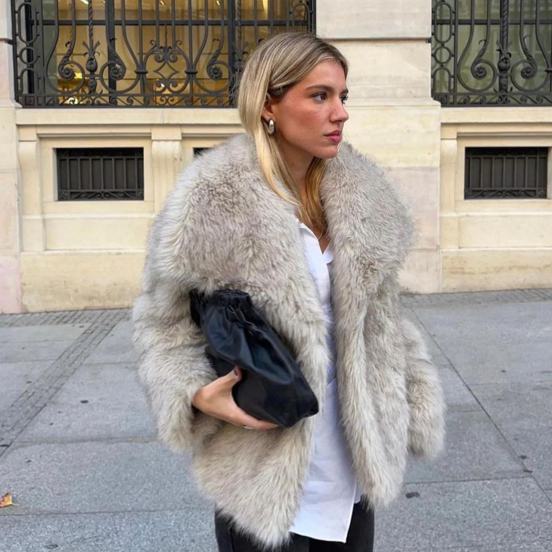 Veyla | Elegant Faux Fur Coat