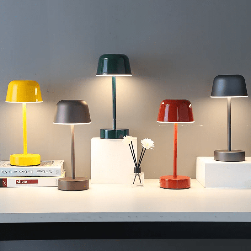 AuraShift | Stylish Minimalist Table Lamp